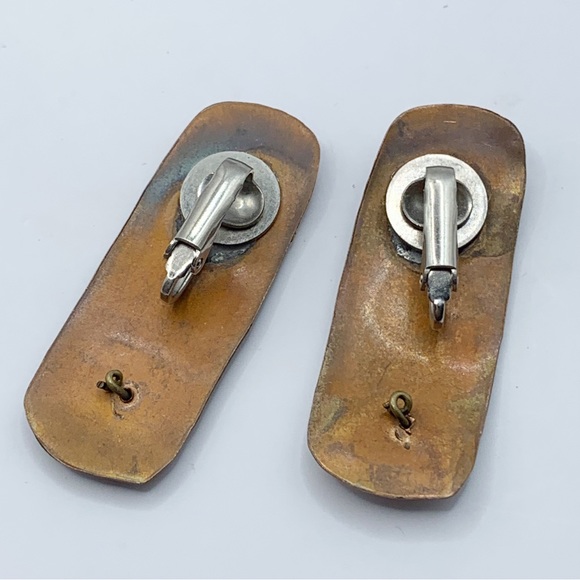 Vintage mixed metal copper abstract geometric clip on earrings - Picture 2 of 6